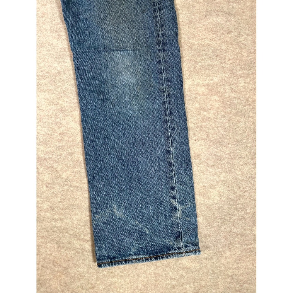 Levi's 501 Authentic Original Fit Jeans Mens 32x30 Blue Denim Cotton Button‎ Fly - Picture 3 of 16
